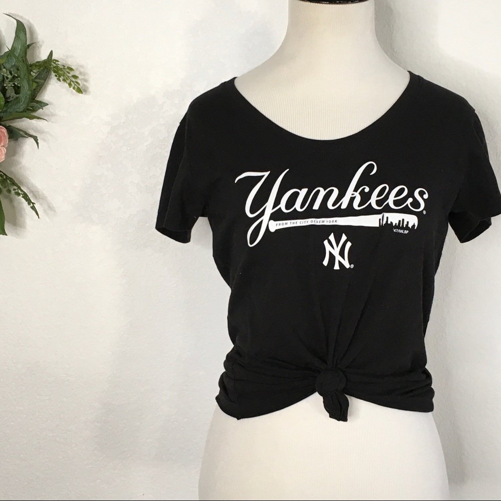 New York Yankees woman’s short sleeved tshirt